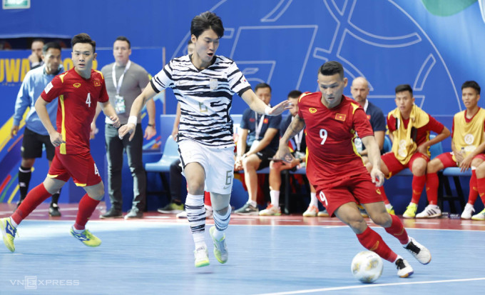 Việt Nam thắng đậm Hàn Quốc tại giải futsal châu Á